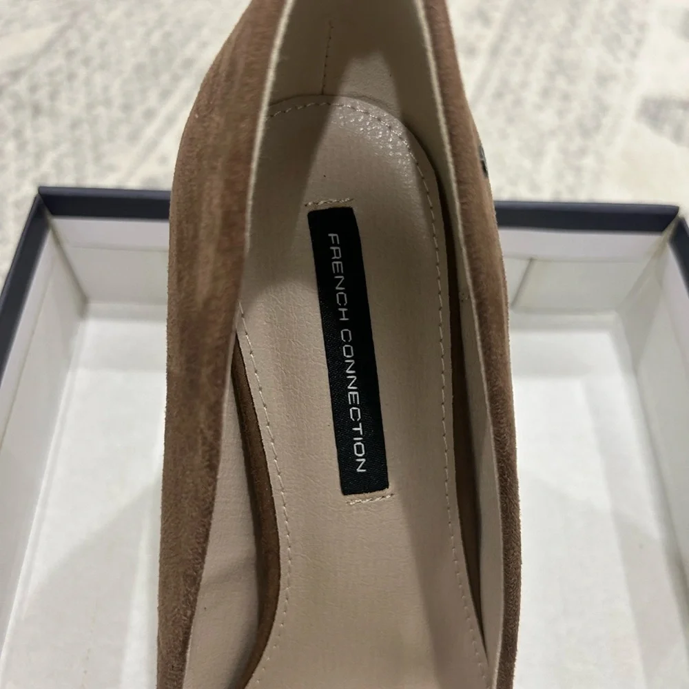 New In Box French Connection Pointed Toe Suede Heels